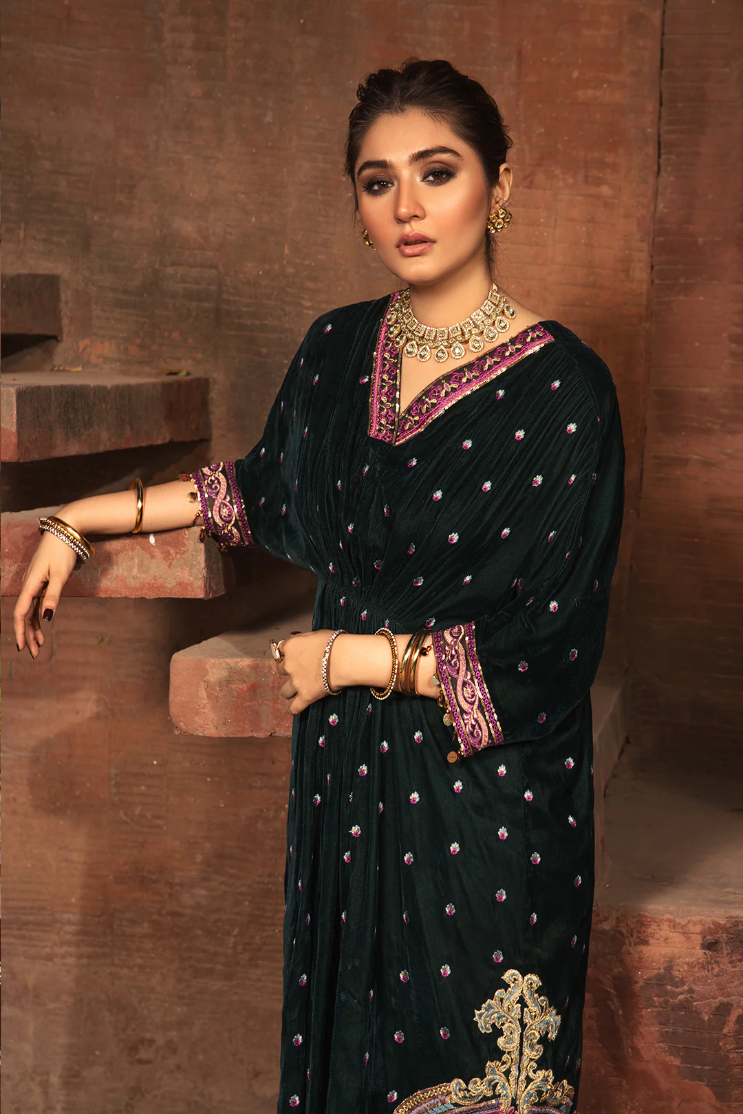 1 Piece - Embroidered Velvet Kaaftan L0289 - Image 5
