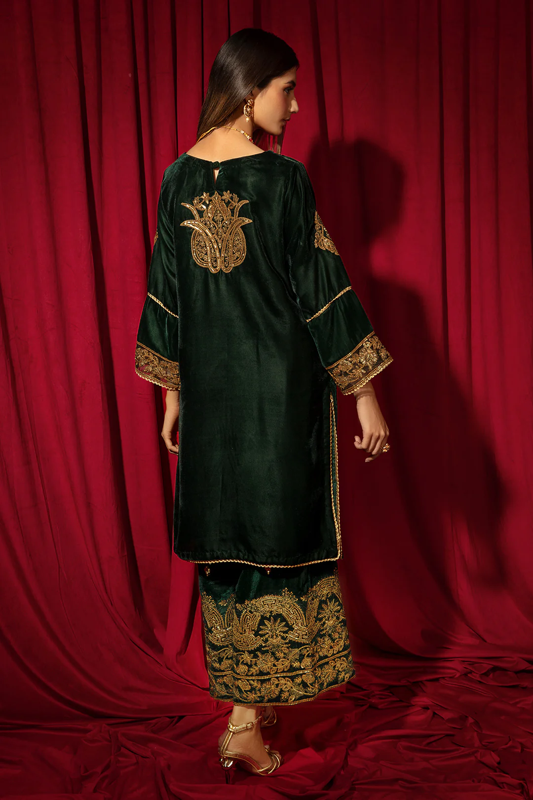 2 Piece - Embroidered Velvet Suit V1004 - Image 5