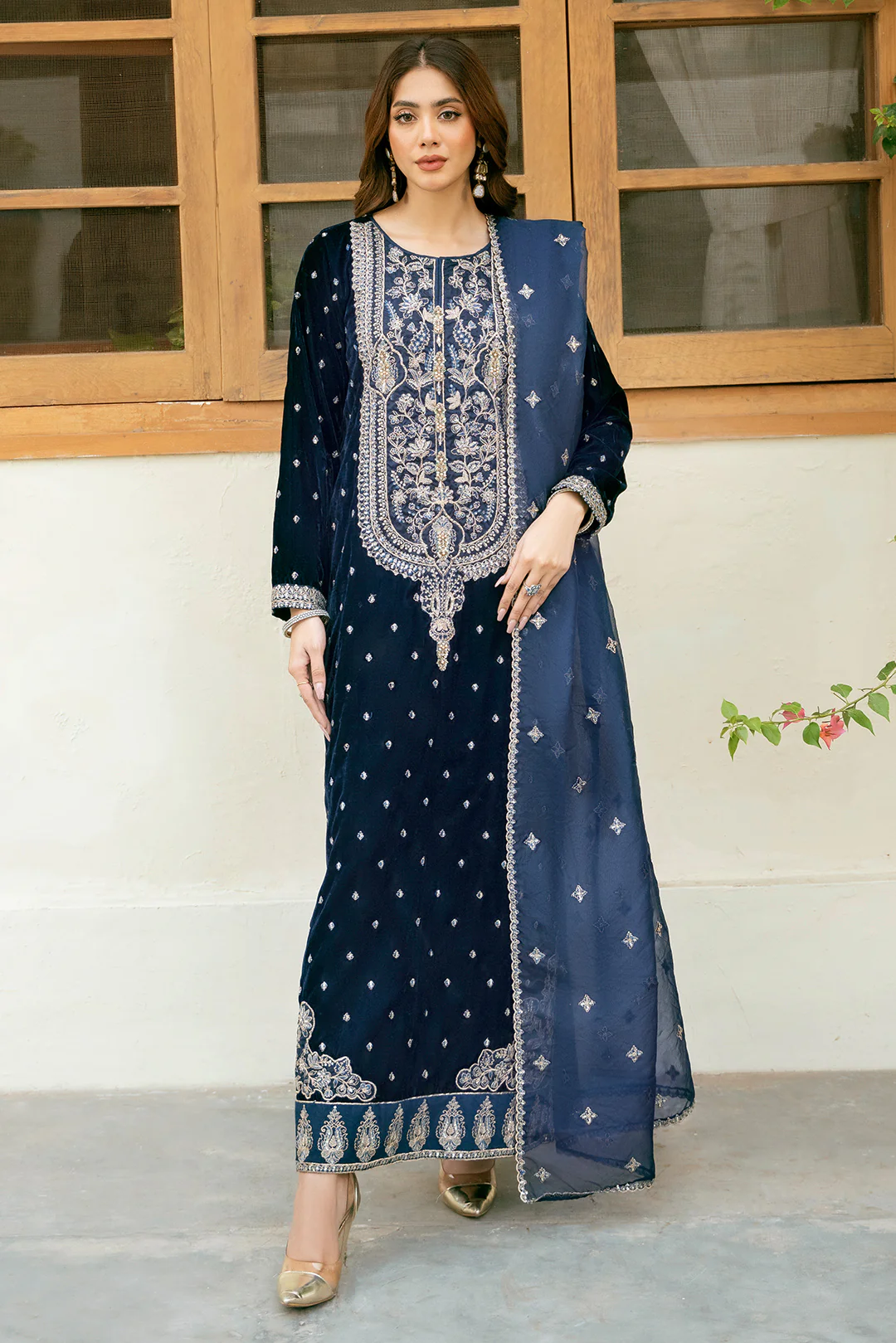 2 Piece - Embroidered Premium Velvet Suit V1009 - Image 3