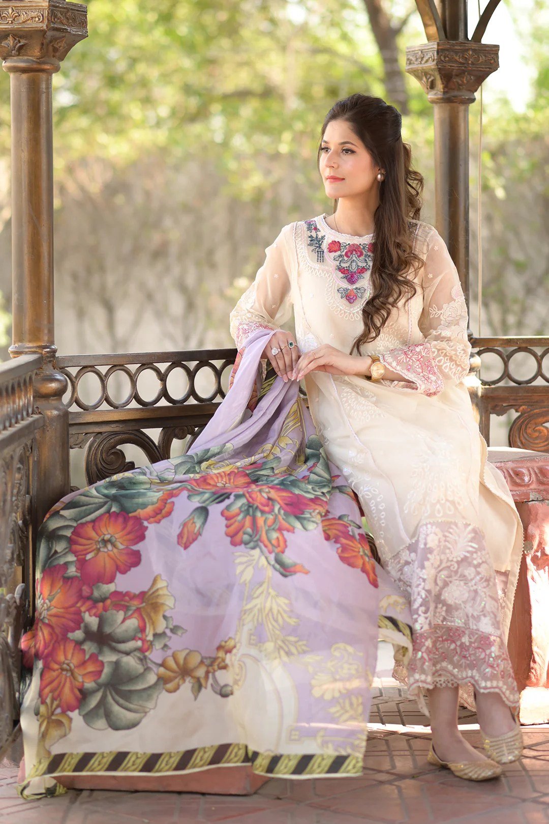 4 Piece - Embroidered Organza Suit L0948 - Image 3